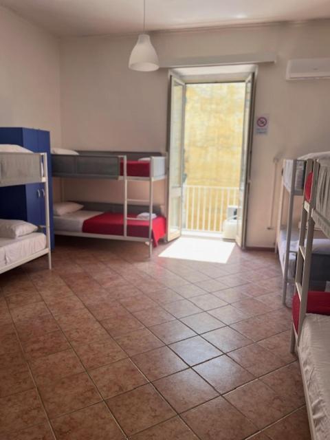 Coremi Hostel Nápoly Kültér fotó